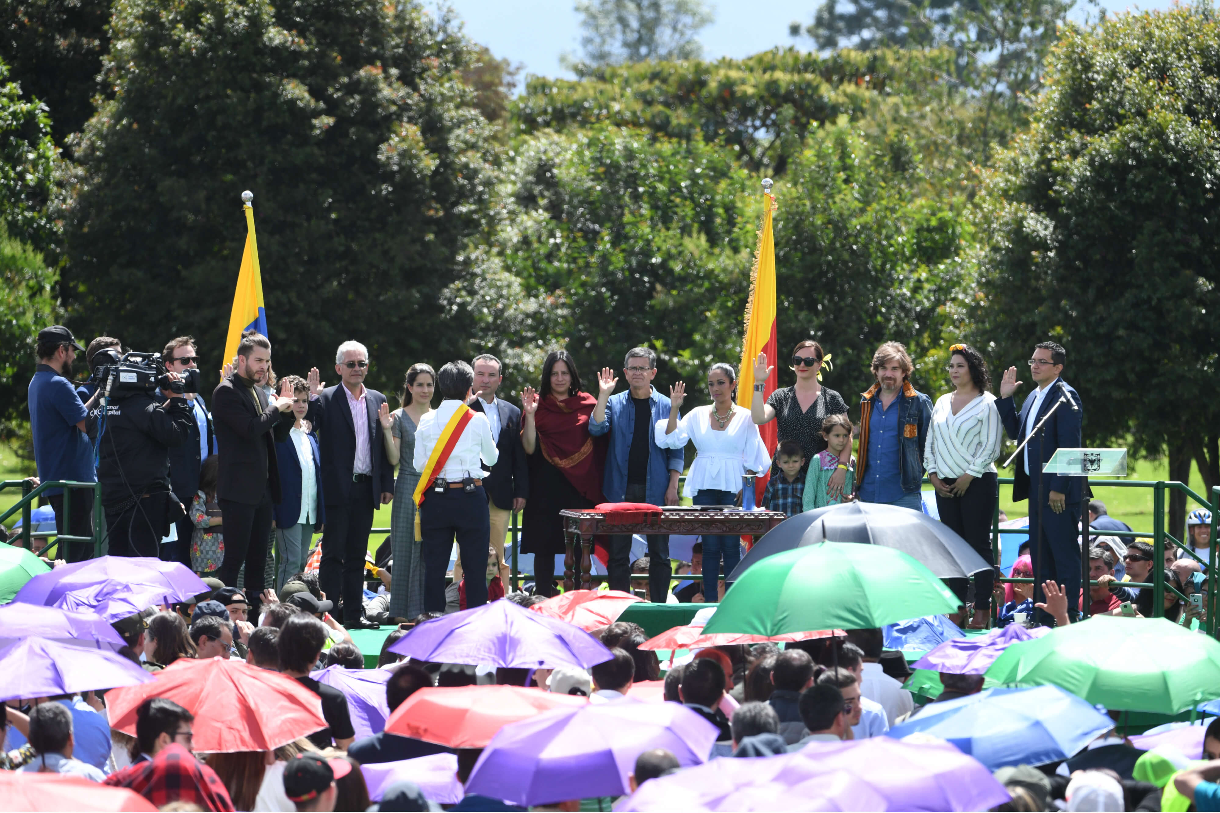 Gabinetes de gobiernos locales y departamentales tienden a la paridad
