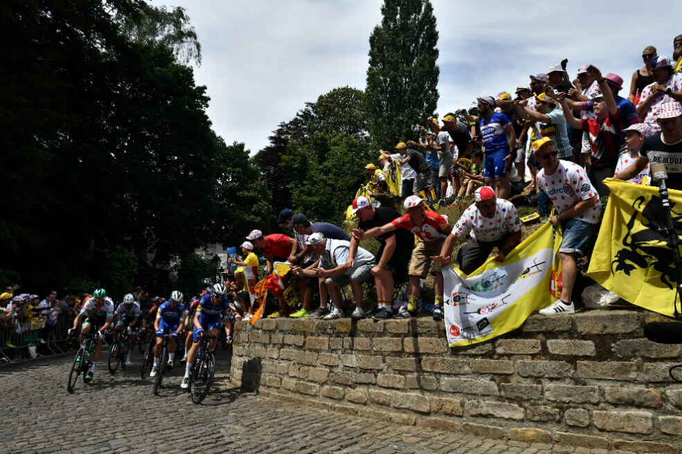 Bruselas siempre le responde al Tour de Francia