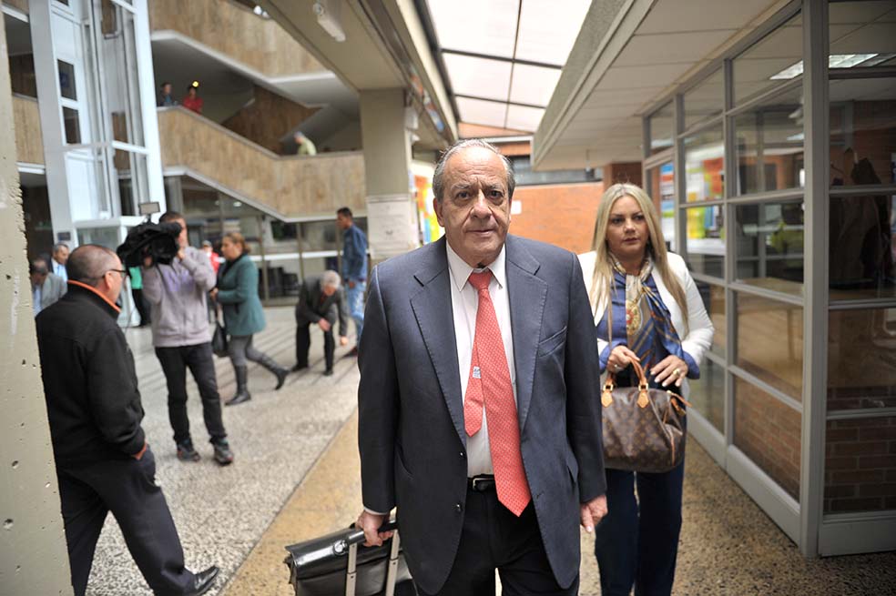 Víctor Pacheco se declaró inocente de los cargos que se le imputaron ayer por el caso Fidupetrol.  / Cristián Garavito