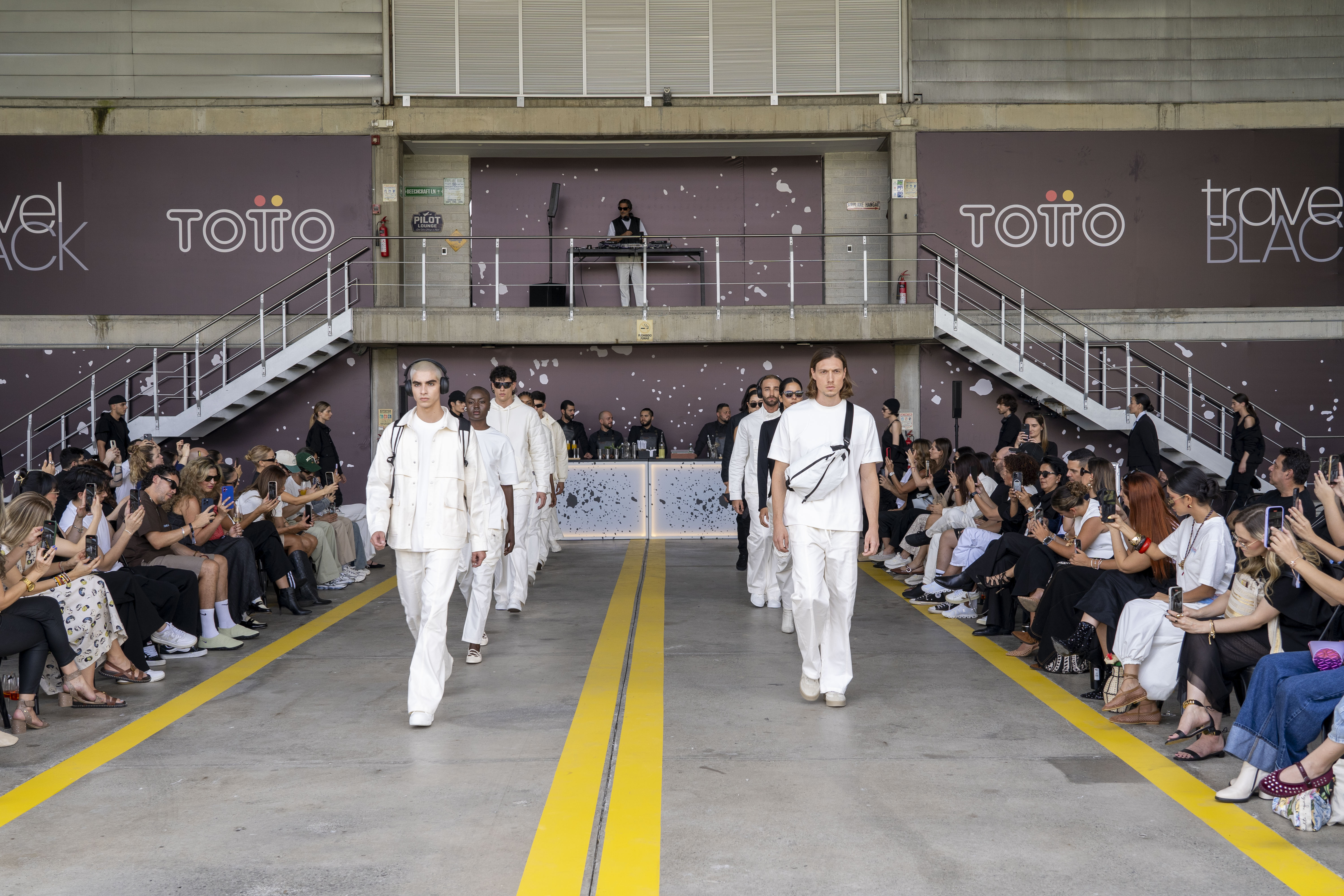 “Travel Black”, una colección de moda funcional para viajeros
