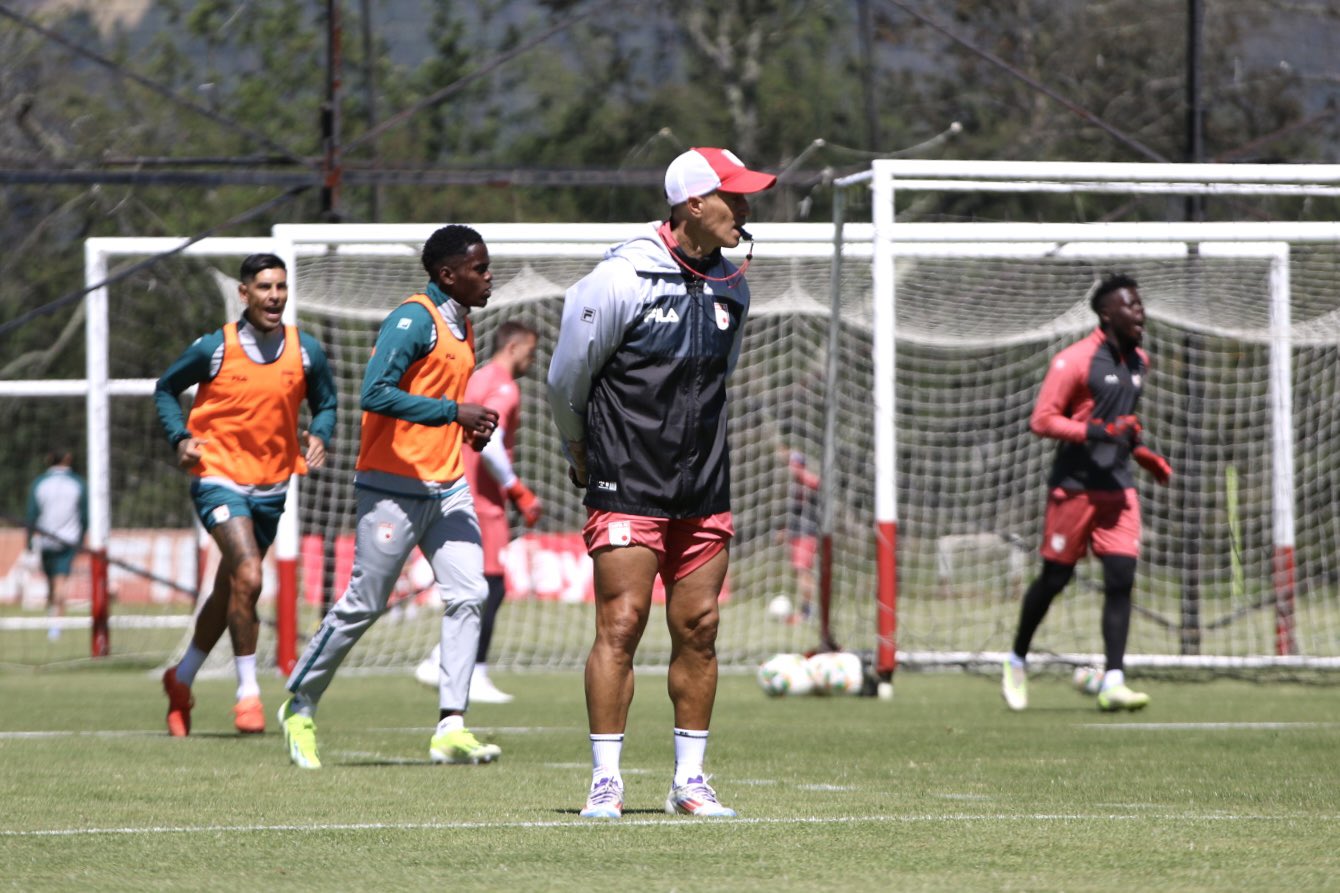 Peirano habló del debut de Santa Fe en la Liga BetPlay: “El reto es unir al grupo”