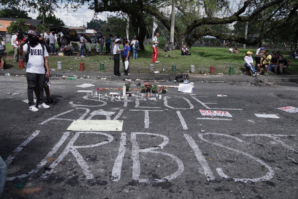Siloé, al sur de Cali, es una de las zonas donde más se han presentado excesos y abusos policiales. Jóvenes piden paz y justicia.