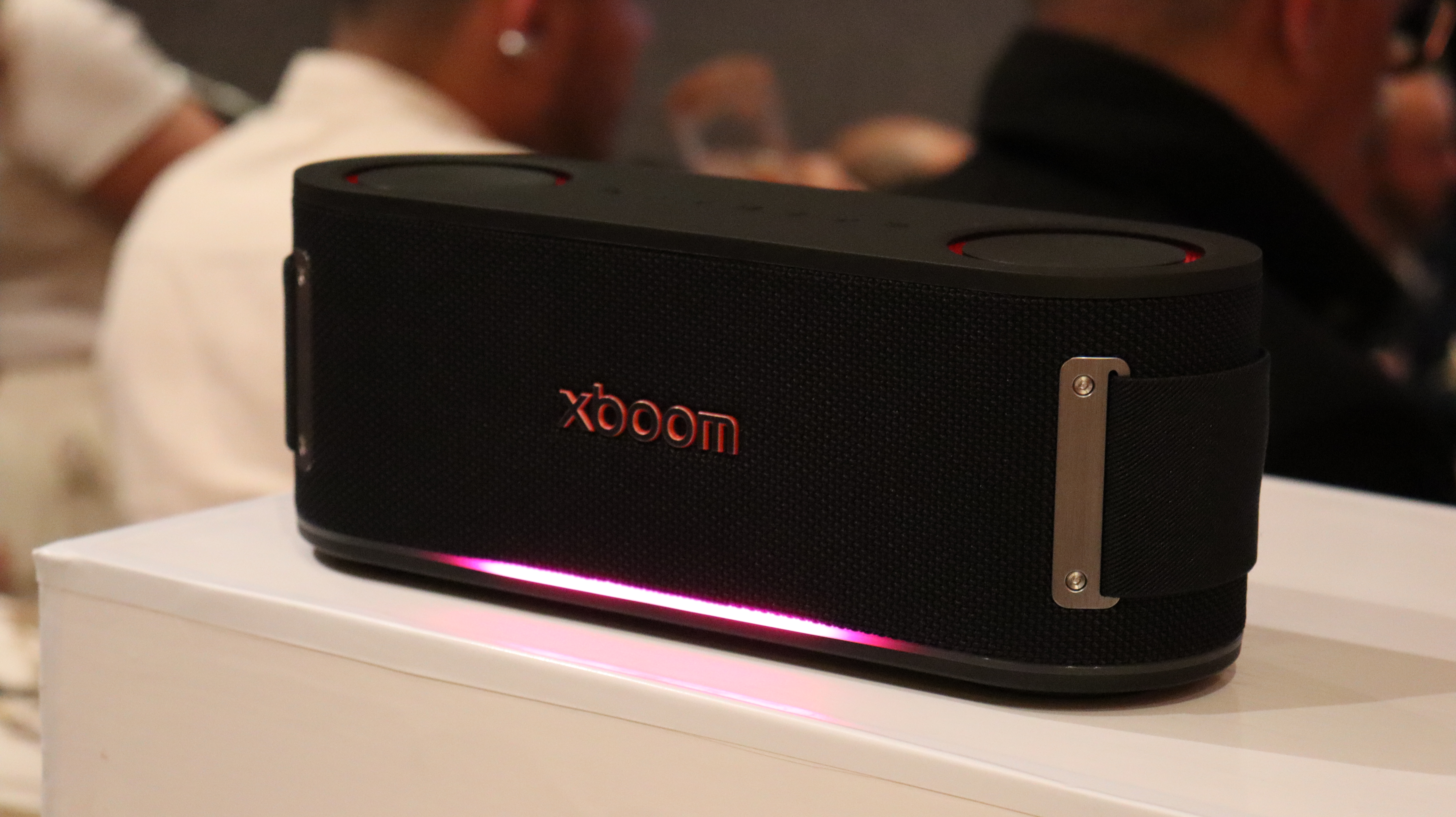 La nueva línea de parlantes con los que LG quiere entrar en el segmento premium