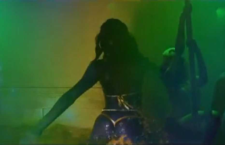 Fotos de Pour It Up, el nuevo video de Rihanna