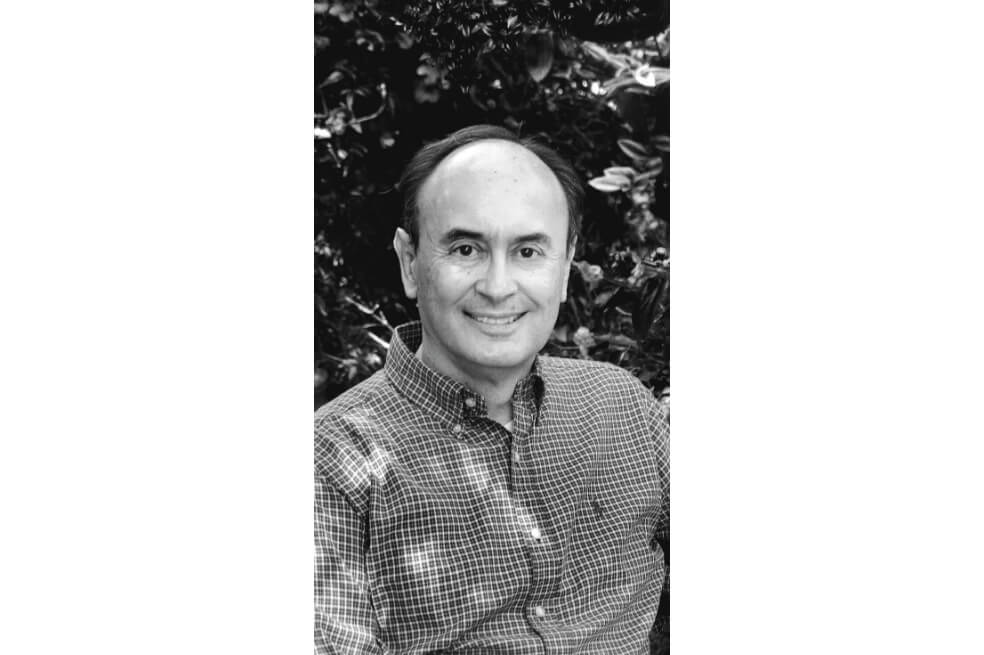 Philip Potdevin ha publicado novelas como “Y adentro, la caldera” y “Metatrón”. / Cortesía Editorial Planeta