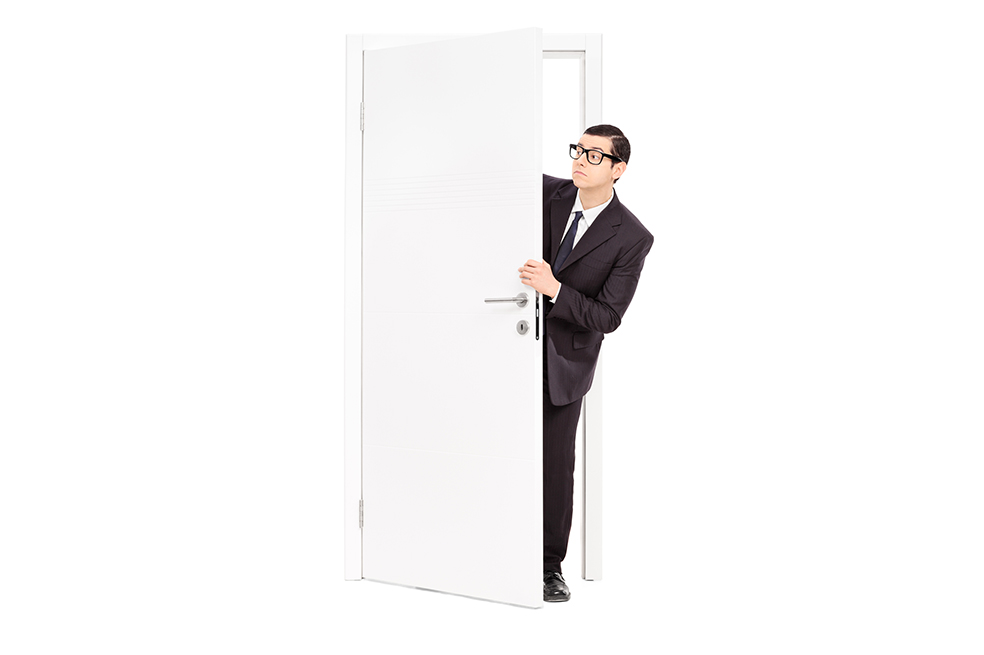 Soñar con una puerta blanca significa equilibrio y tranquilidad en tu vida.