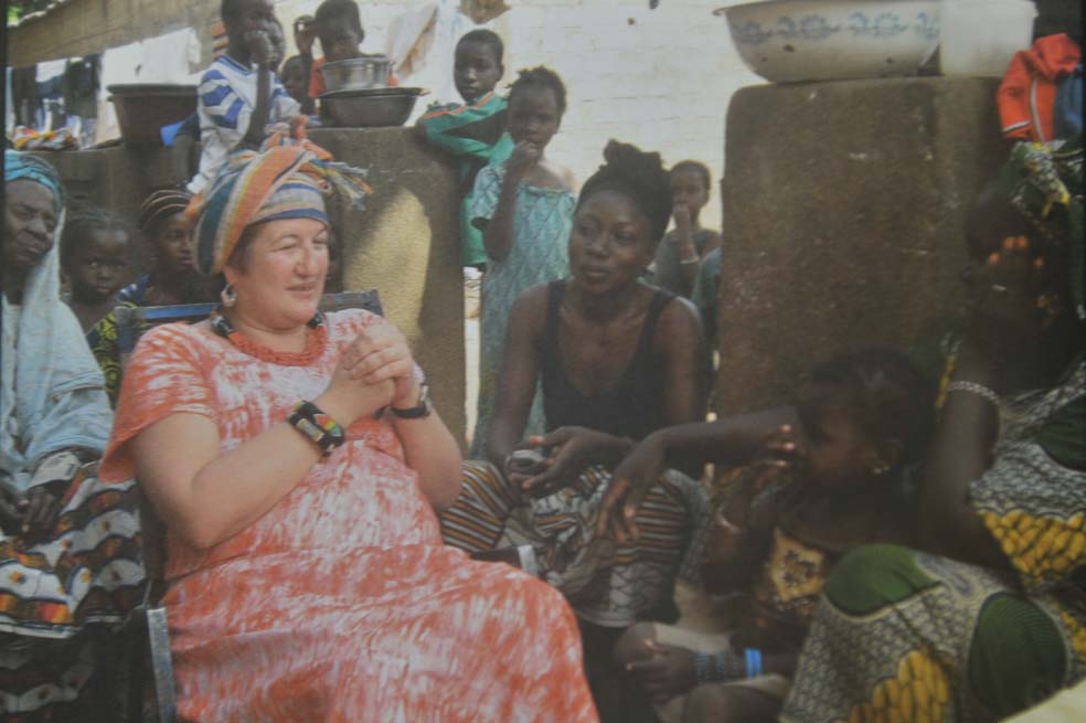 «África es más que guerras y enfermedades»