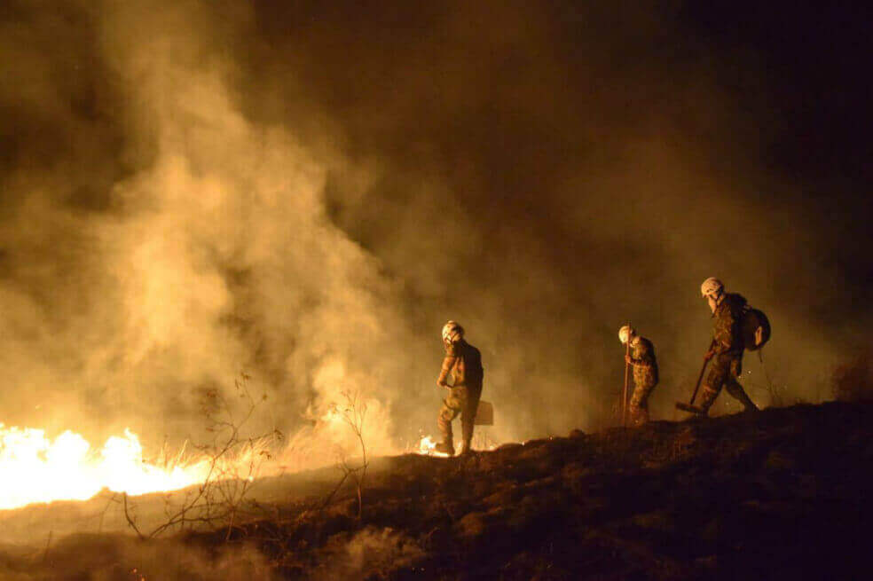 Denuncian que 18 vehículos para controlar incendios no se han podido usar