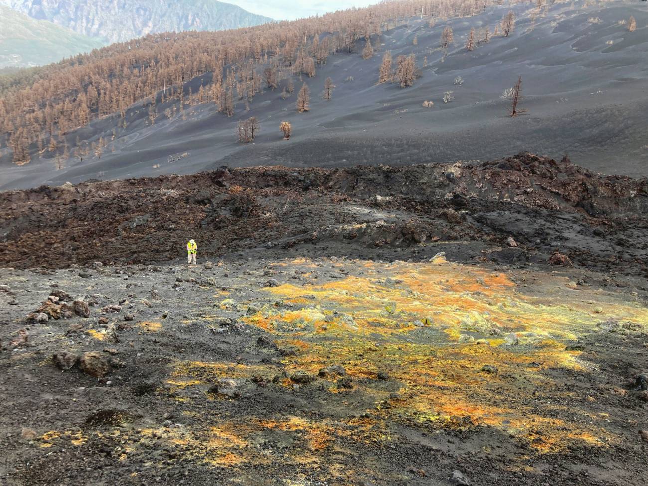 Proponen nueva forma para estimar la temperatura de las fumarolas de los volcanes