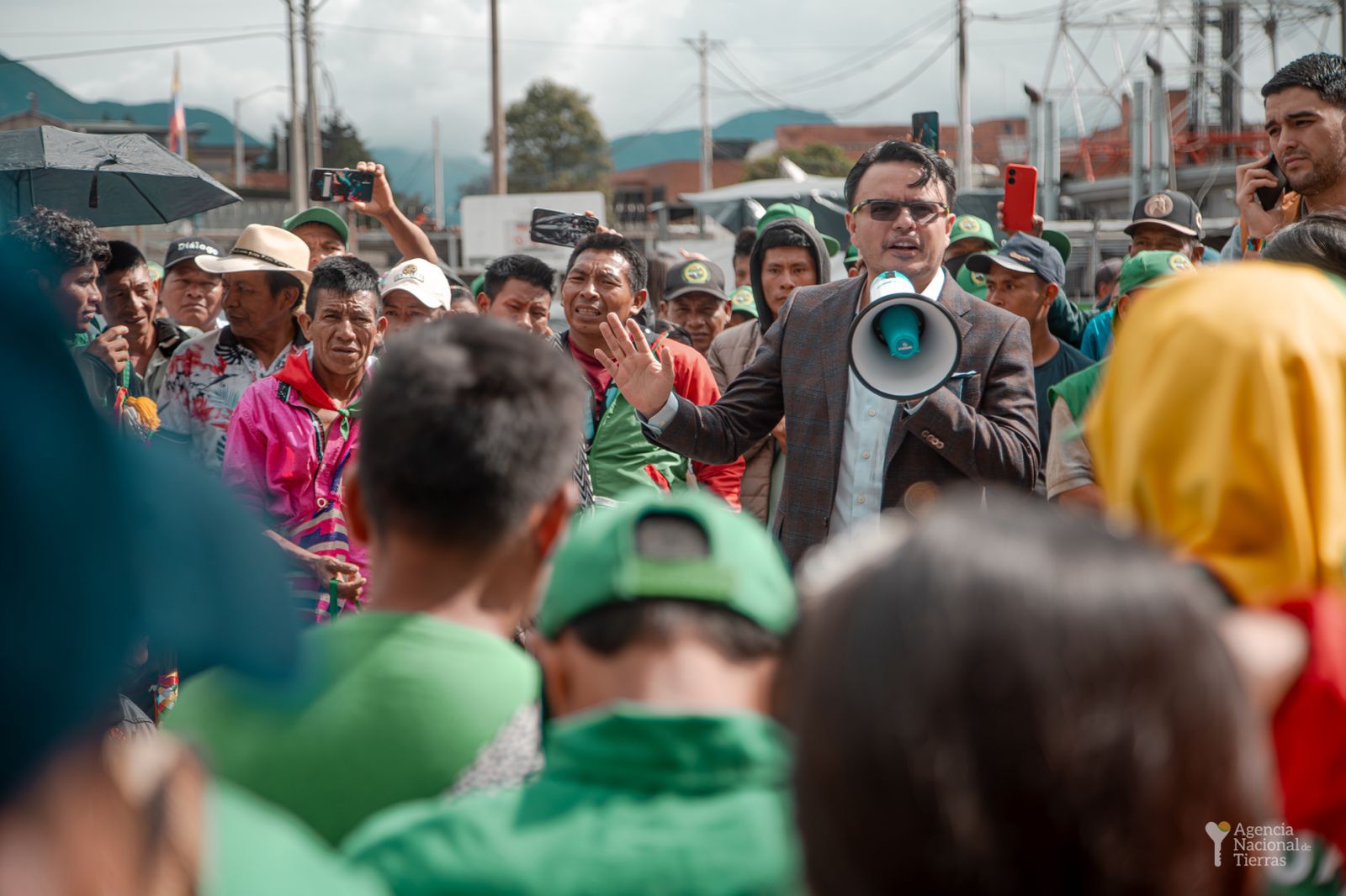 Felipe Harman, director de la Agencia Nacional de Tierras, les ha estado brindado un constante acompañamiento.