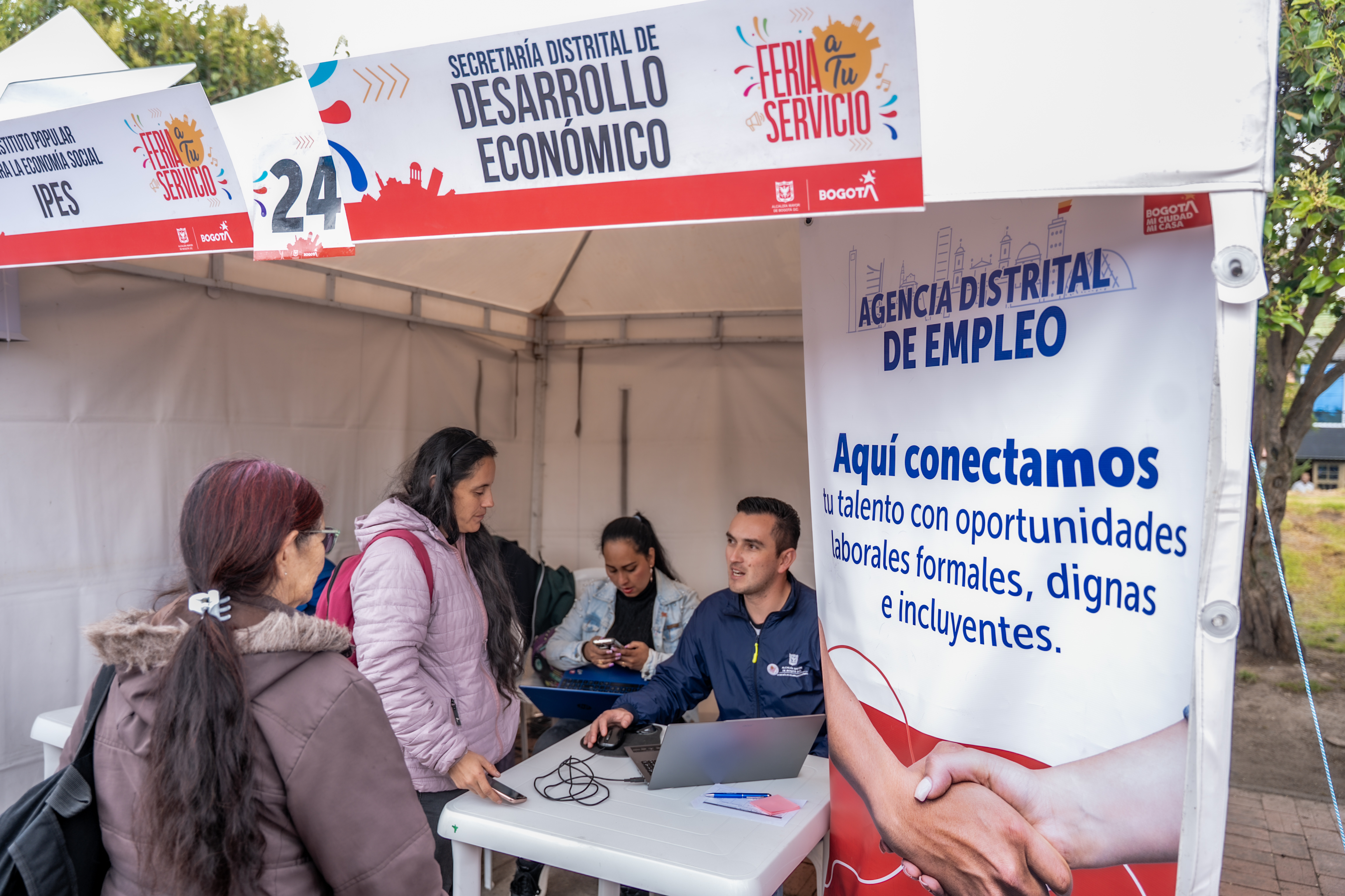 ¿Busca trabajo en Bogotá? 185 vacantes se abren este 24 de marzo en dos ferias de empleo