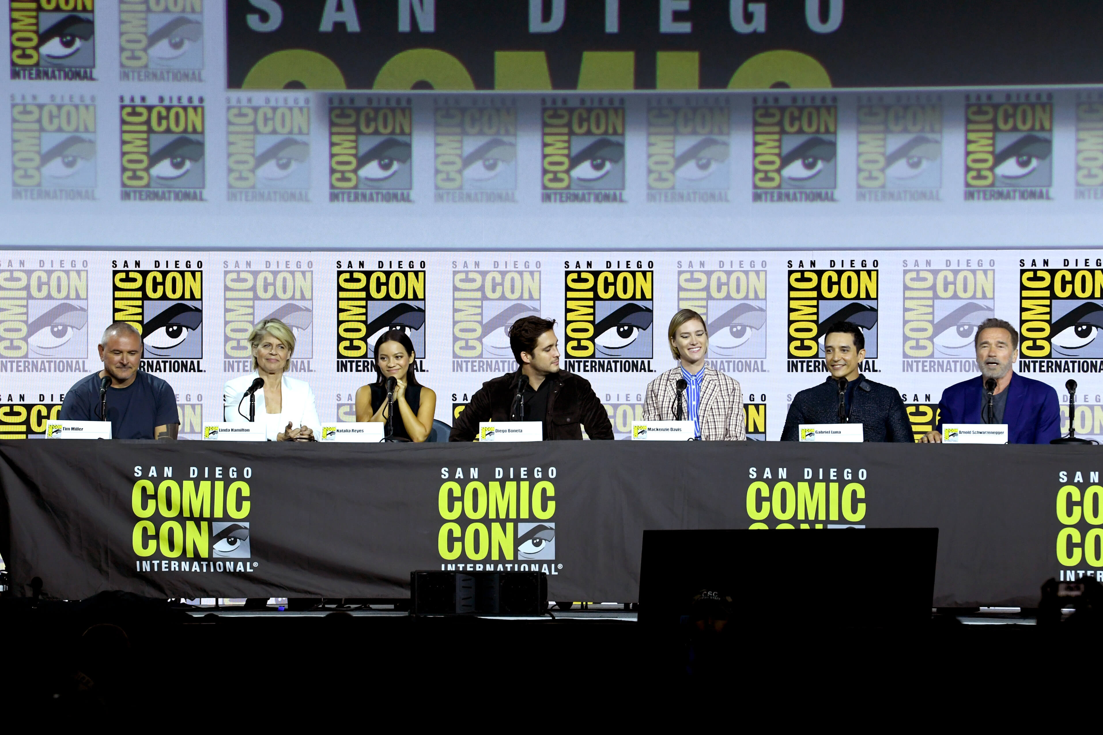 Arnold Schwarzenegger conquista Comic-Con 2019 con un Terminator latino