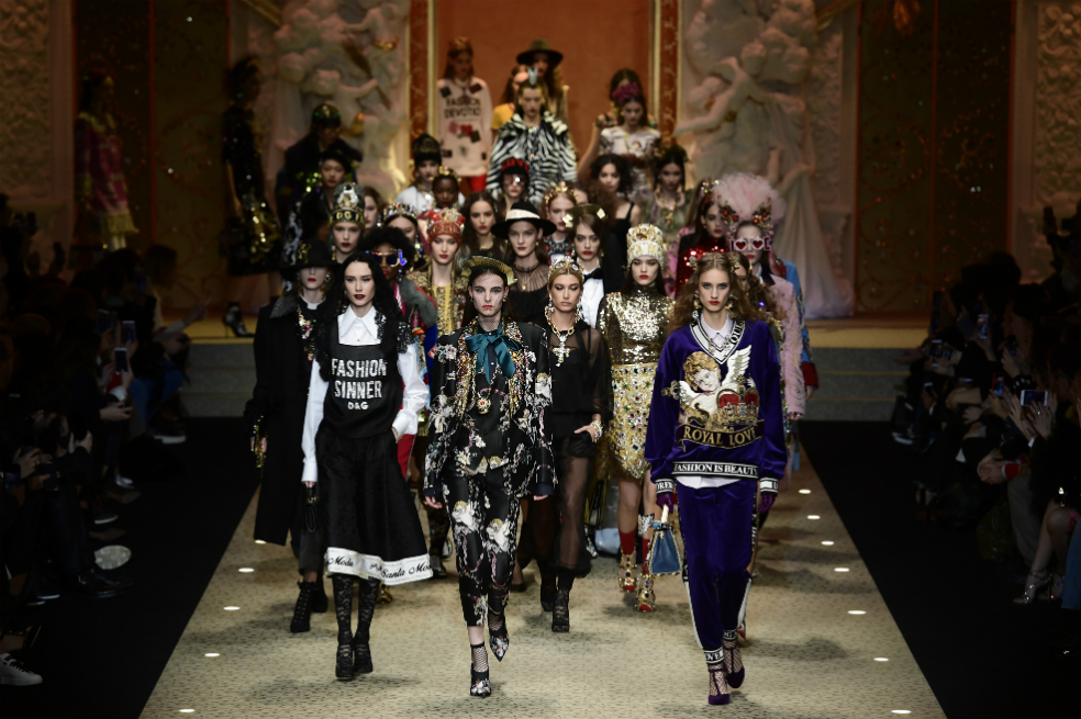 Dolce & Gabbana pide disculpas al público chino tras polémica por racismo