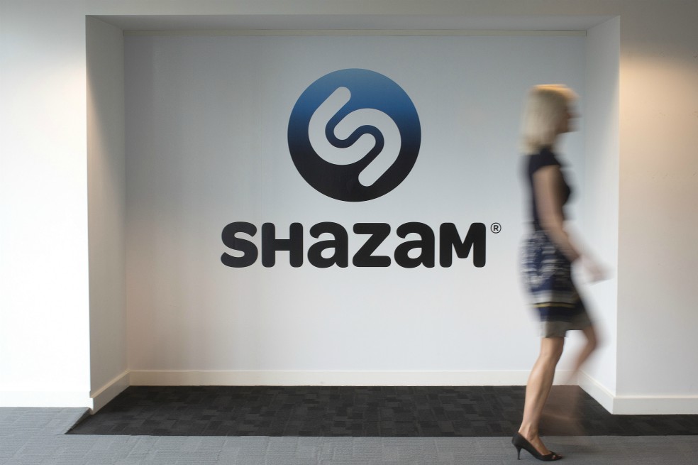 Comisión Europea aprueba compra de Shazam por Apple