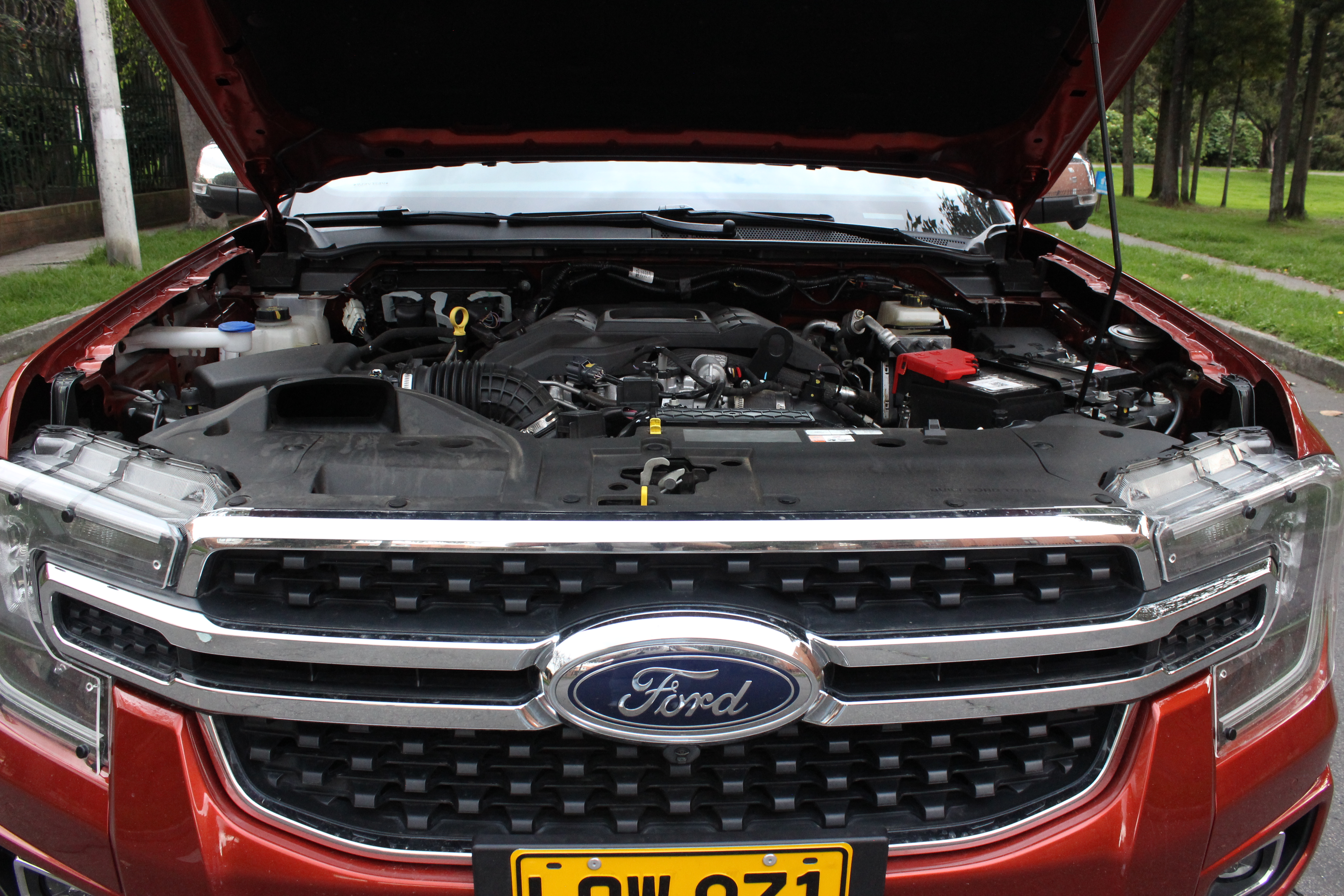 Ford Ranger Limited+ llegó a Colombia con un motor diésel V6 de tres litros. El propulsor entrega hasta 237 caballos de potencia a las 3.250 vueltas.