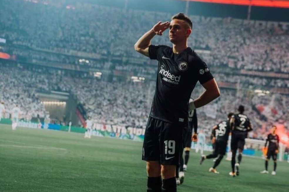 Borré sumó minutos en el empate de Eintracht Frankfurt contra Bayern Múnich
