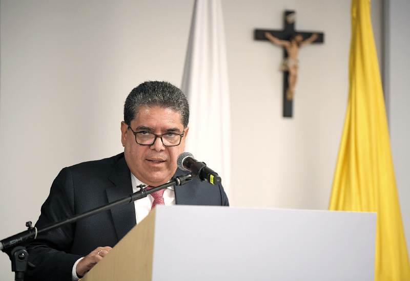 Entre cortes y Congreso: así ha sido el atropellado proceso para elegir contralor