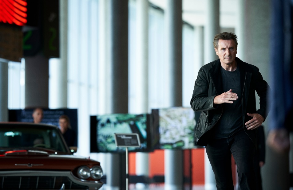 “Operación luz negra”, película protagonizada por Liam Neeson, estrena este jueves