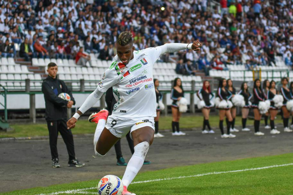 Once Caldas y Medellín siguen en deuda: igualaron sin goles en el Palogrande