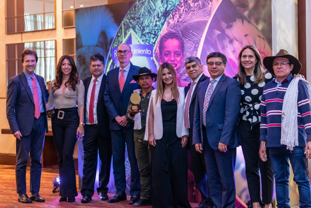 COOPERACIÓN VERDE RECIBE PREMIO ORO POR SU ÓPTIMO TRABAJO AMBIENTAL Y OBJETIVOS CLAROS QUE PUEDEN REPLICARSE  EN TODO EL PAÍS