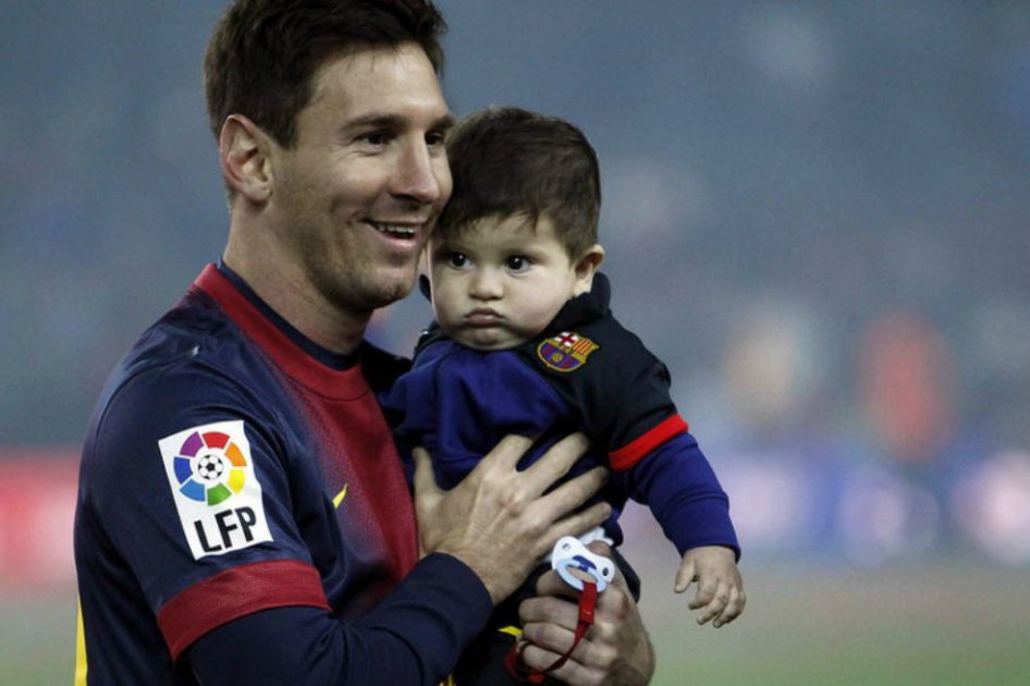 Hijos de Messi, Suárez y Piqué se empiezan a entrenar en la escuela del Barcelona