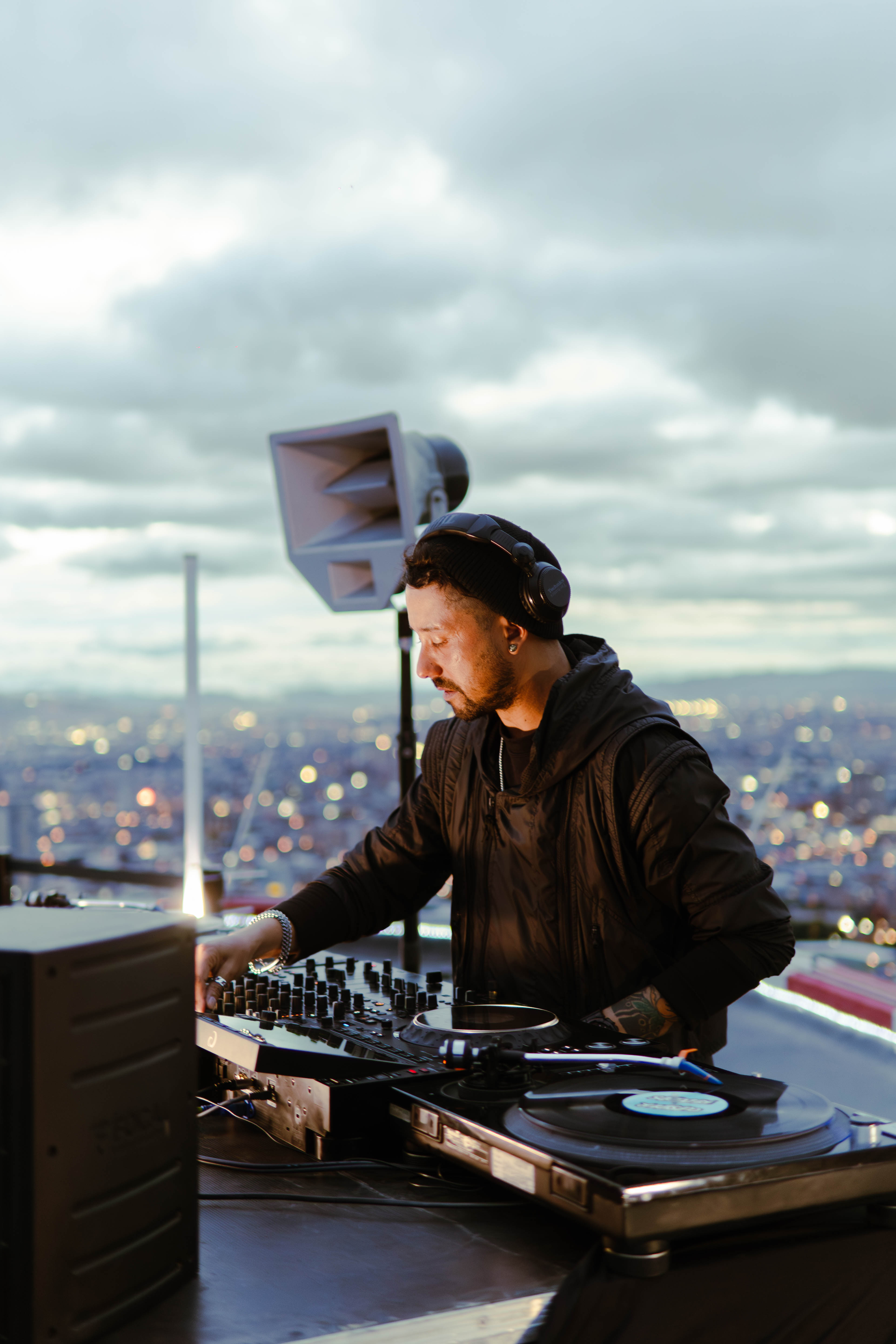 La Torre Colpatria transforma agosto en un festival de experiencias para vivir Bogotá desde las alturas