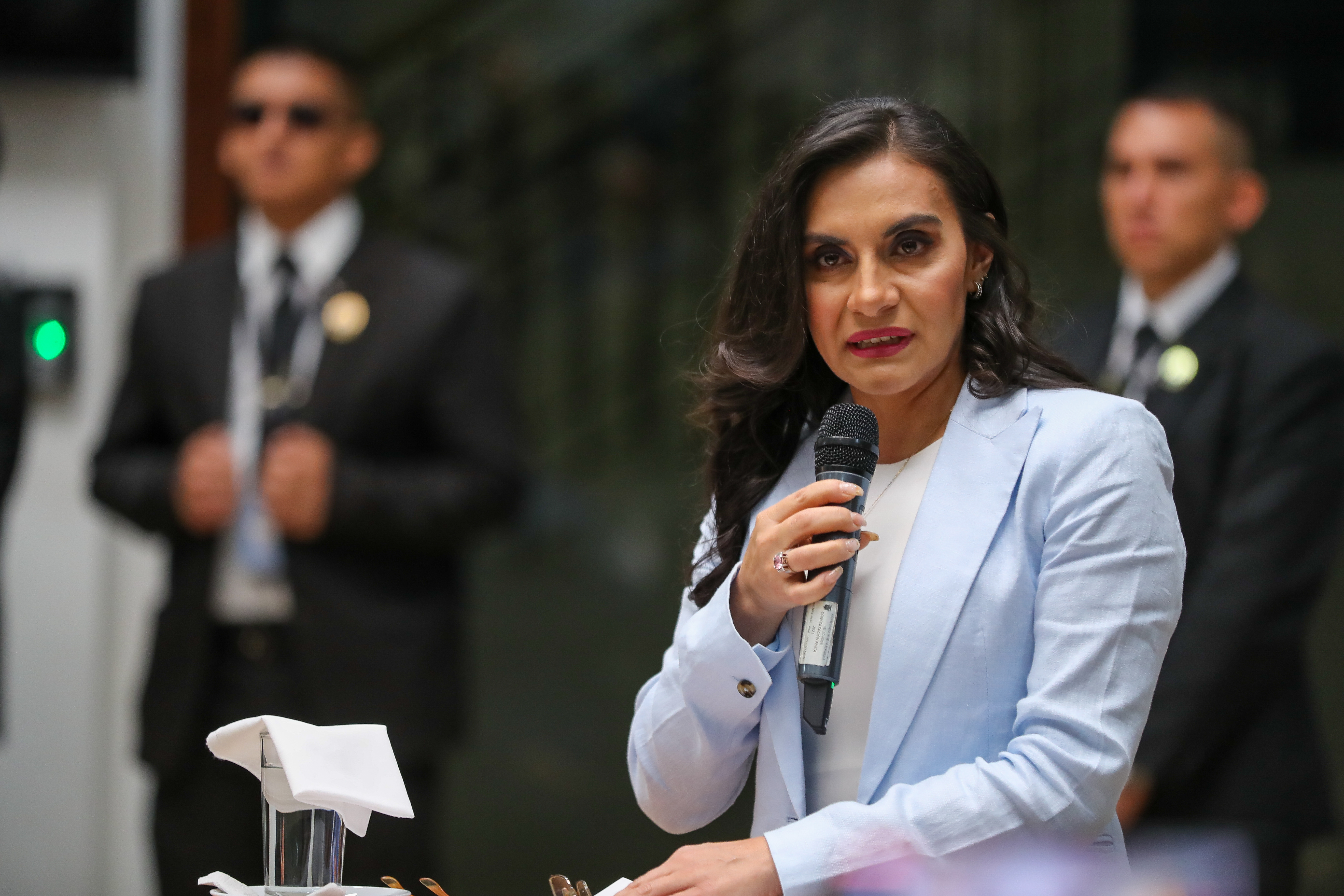 Vicepresidenta de Ecuador denuncia a Noboa por violencia política de género