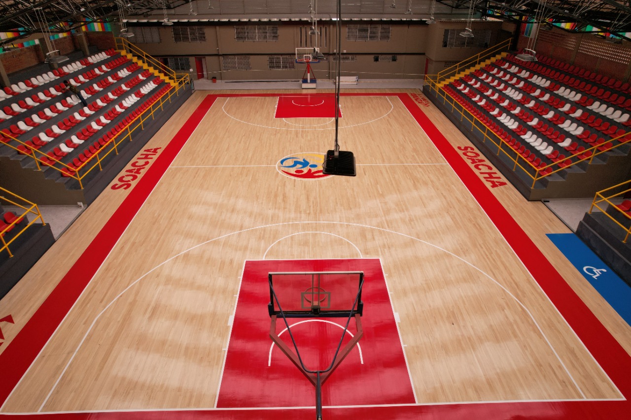 Con una inversión de $2.800 millones, los soachunos cuentan con un escenario profesional de baloncesto que tiene maderamen, zona de graderías con silletería, camerino, duchas e iluminación LED.
