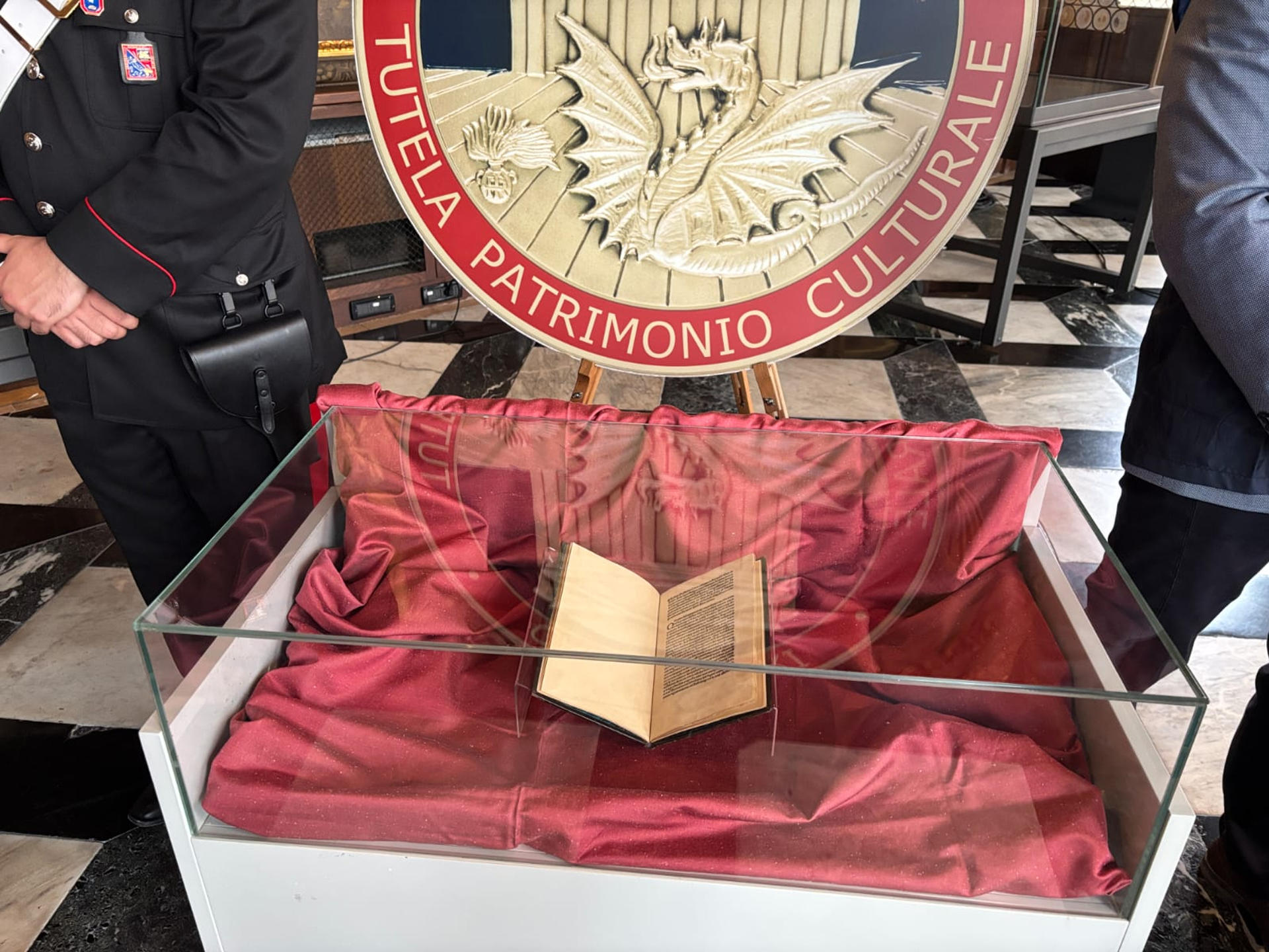 Regresó a Italia un incunable robado de Colón sobre el “descubrimiento” de América