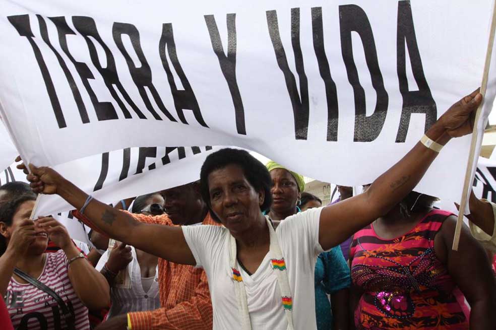 Un trámite menos para los despojados