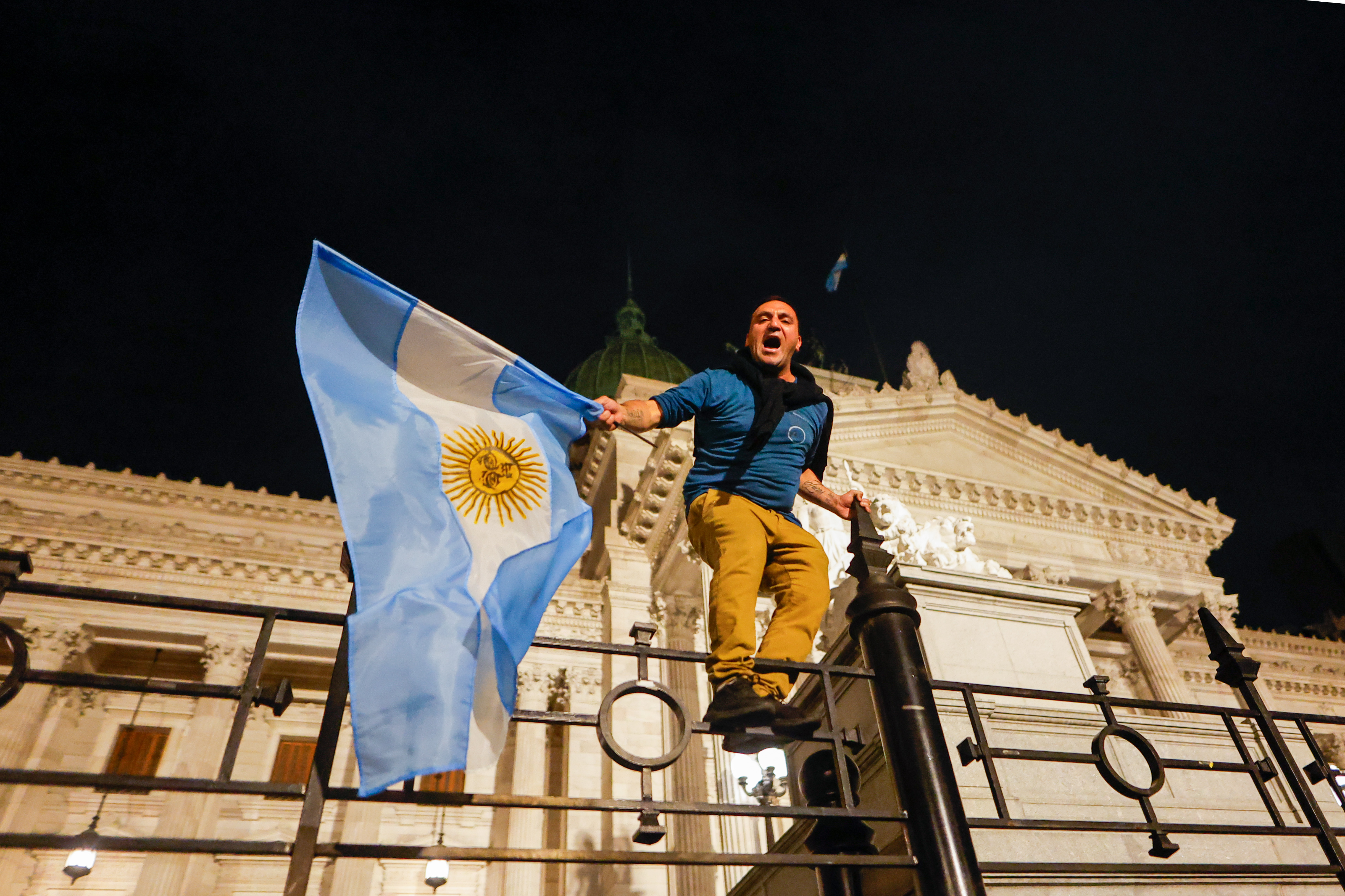 ¿Pasó Javier Milei la prueba en la primera jornada de protestas en su contra?