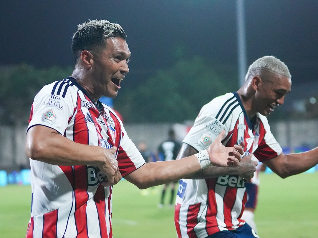 En la última jugada ganó Junior de Barranquilla 2-1 a América de Cali y se metió a los ocho
