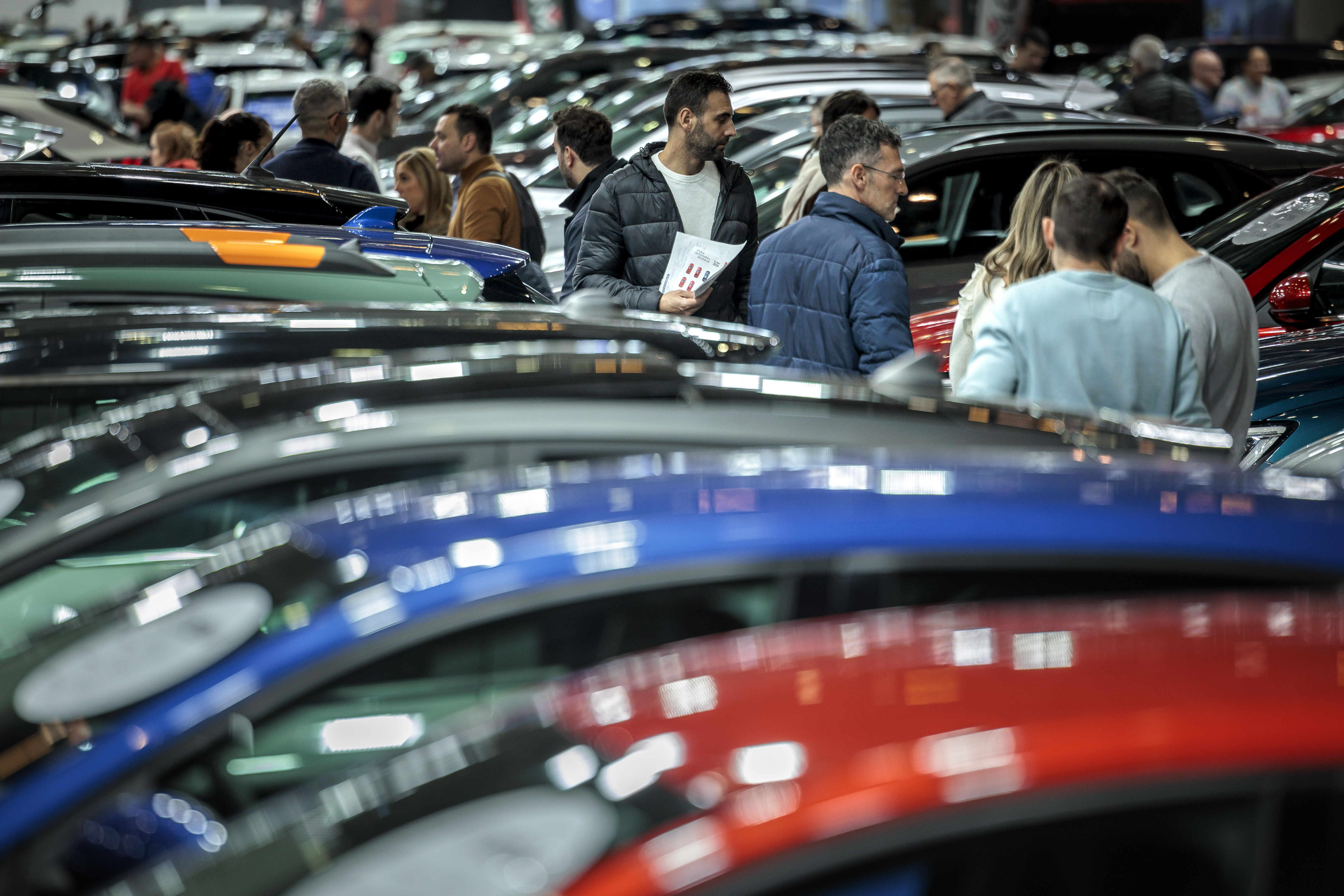 ¿Qué pasa si se vende un carro o moto y no se hace el traspaso?