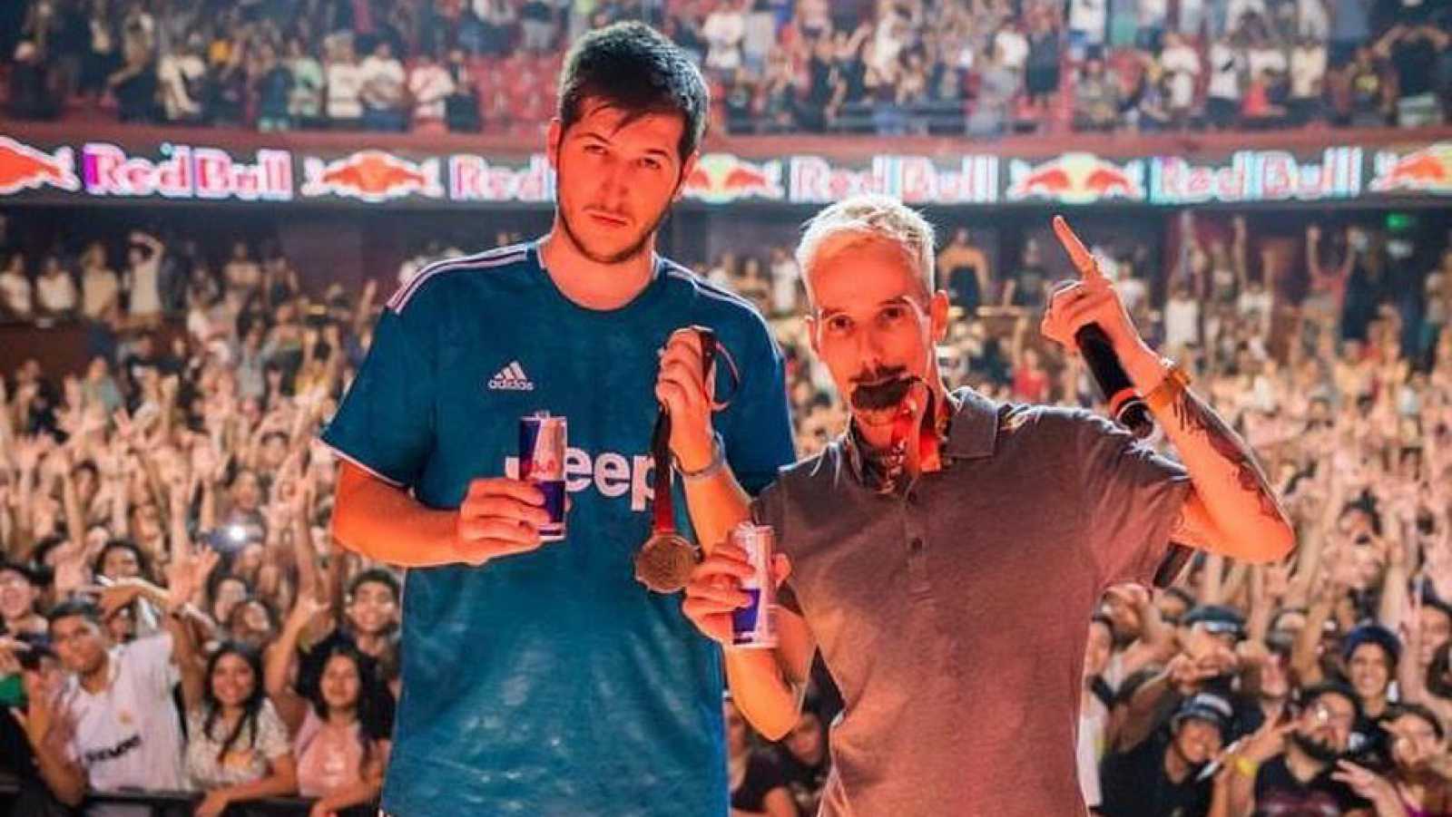 ‘Freestyle’ en habla hispana: los raros del colegio ahora rapean en estadios