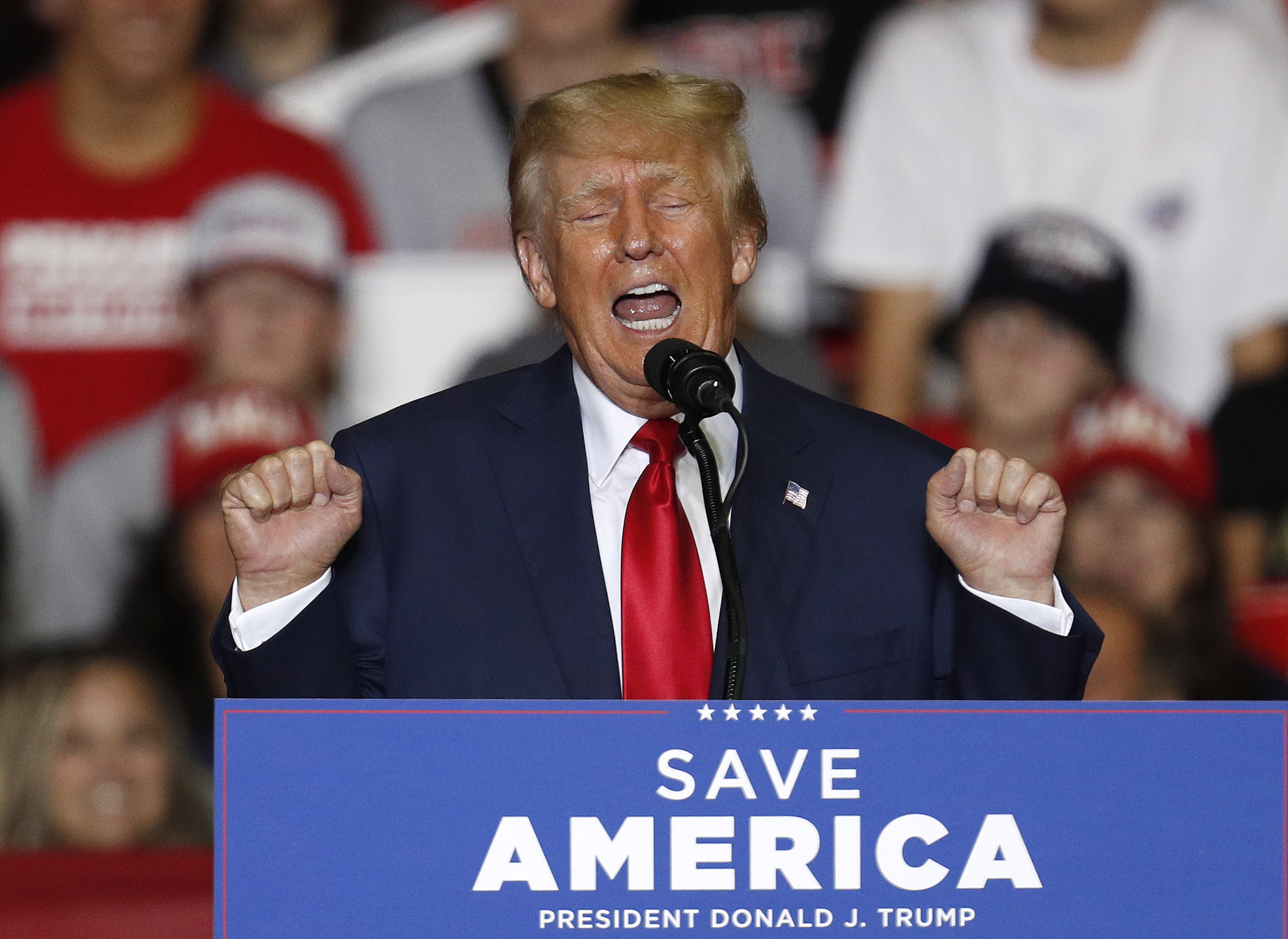 Fiscal general de Nueva York demanda a Trump y a sus hijos por fraude