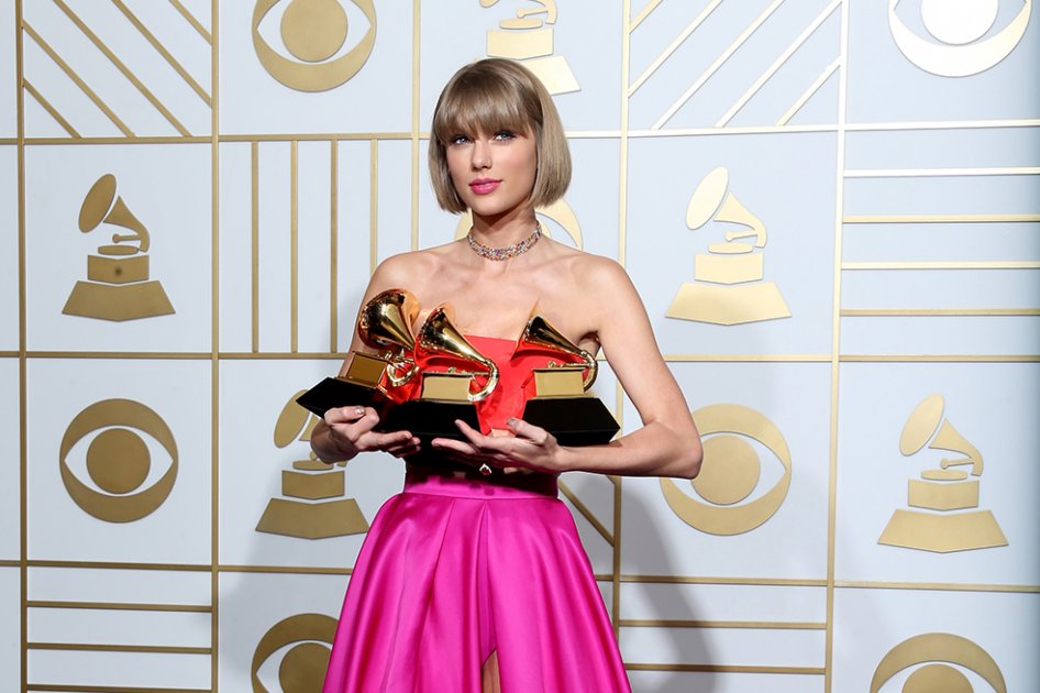 Taylor Swift triunfó en unos Grammy que premiaron a «Uptown Funk» y Ed Sheeran