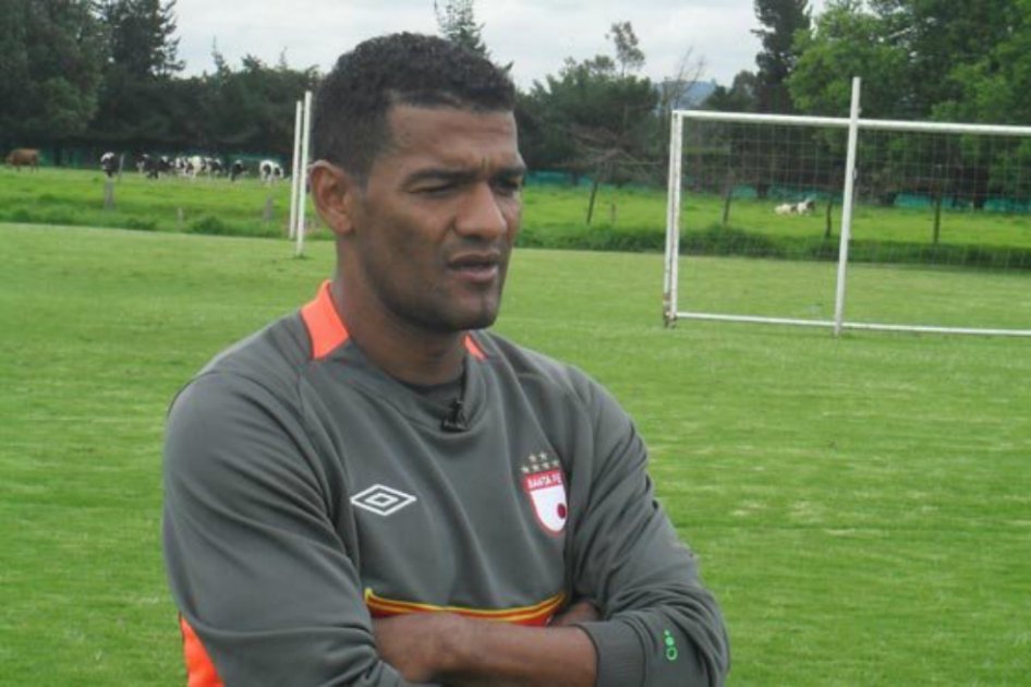 Sancionan a Deportivo Quito por incumplir pagos al colombiano Néstor Salazar
