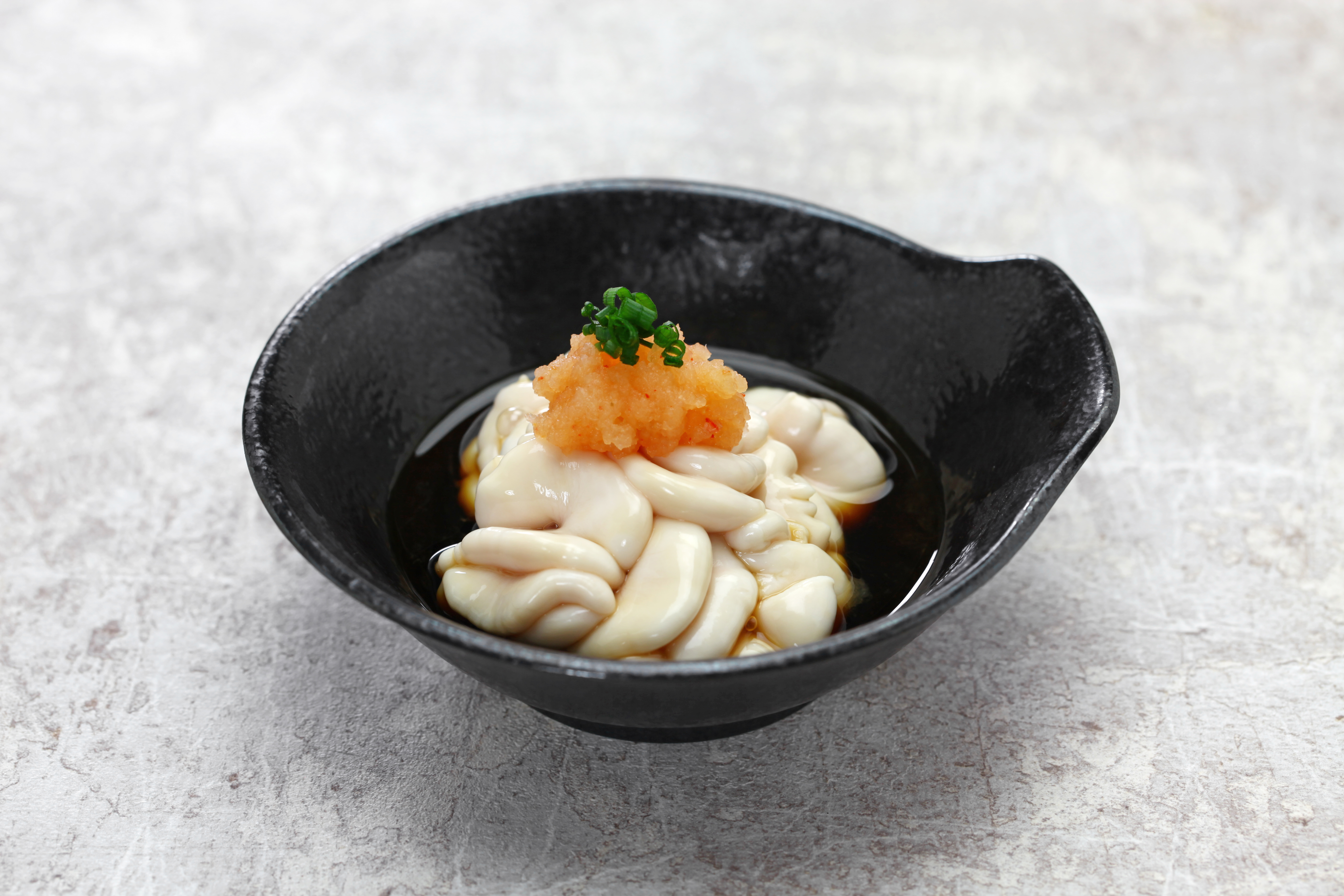 Once comidas extrañas del mundo: desde el fugu hasta el jugo de ojo de oveja