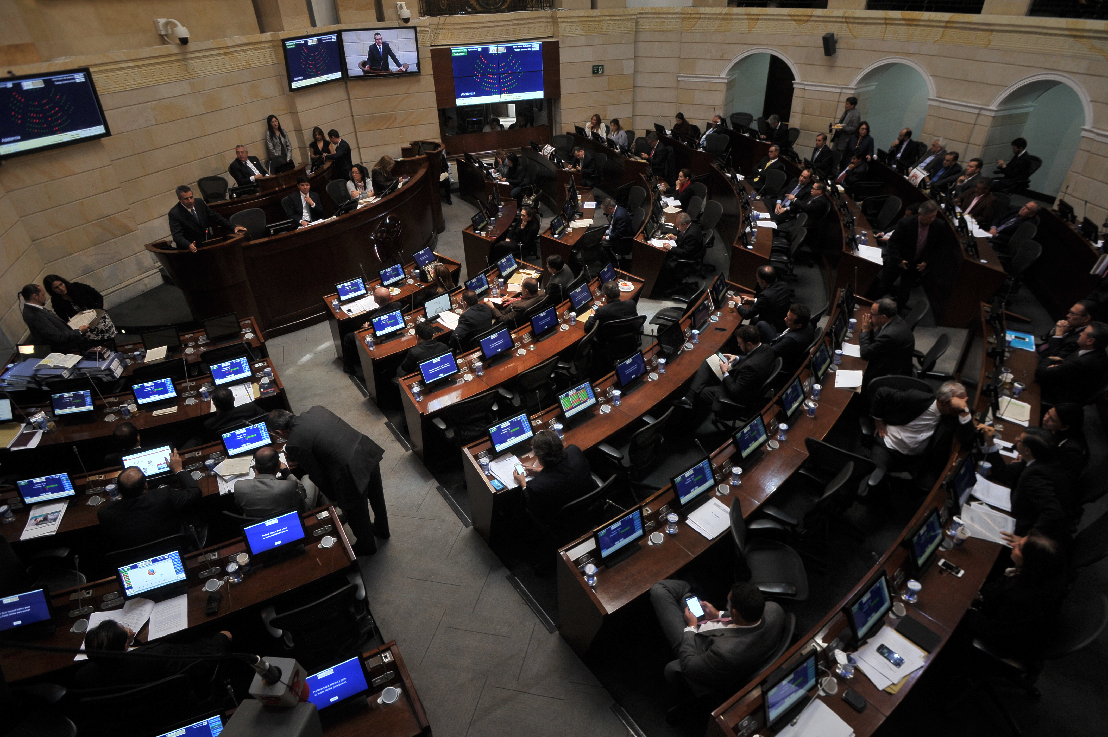 Debate de control político a Jorge Pretelt, durante la Plenaria del Senado.