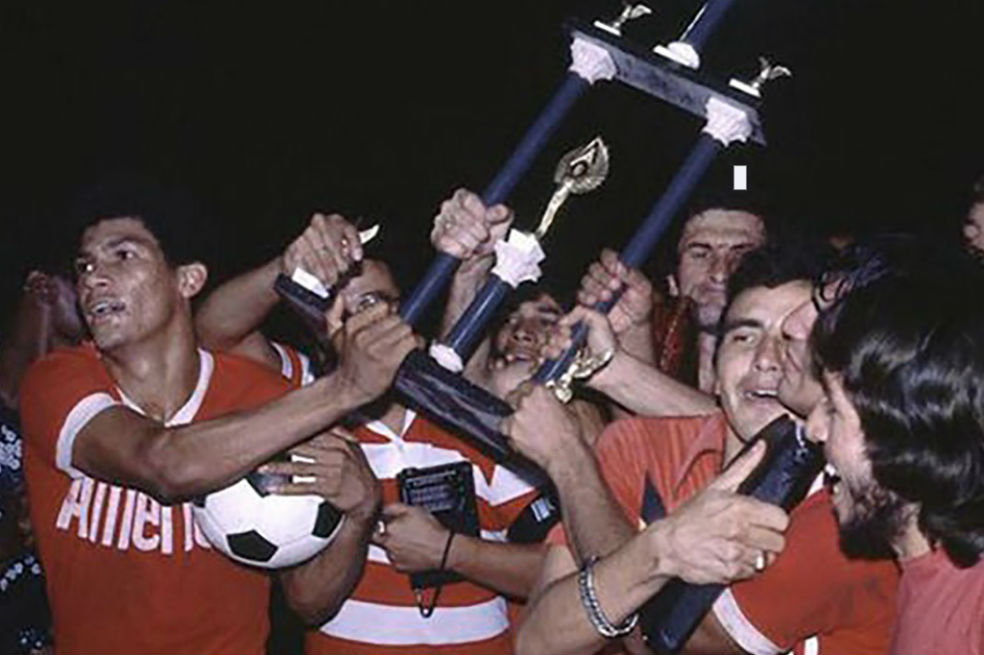 “Aquel 19”, un recuerdo que acompaña a la hinchada de América