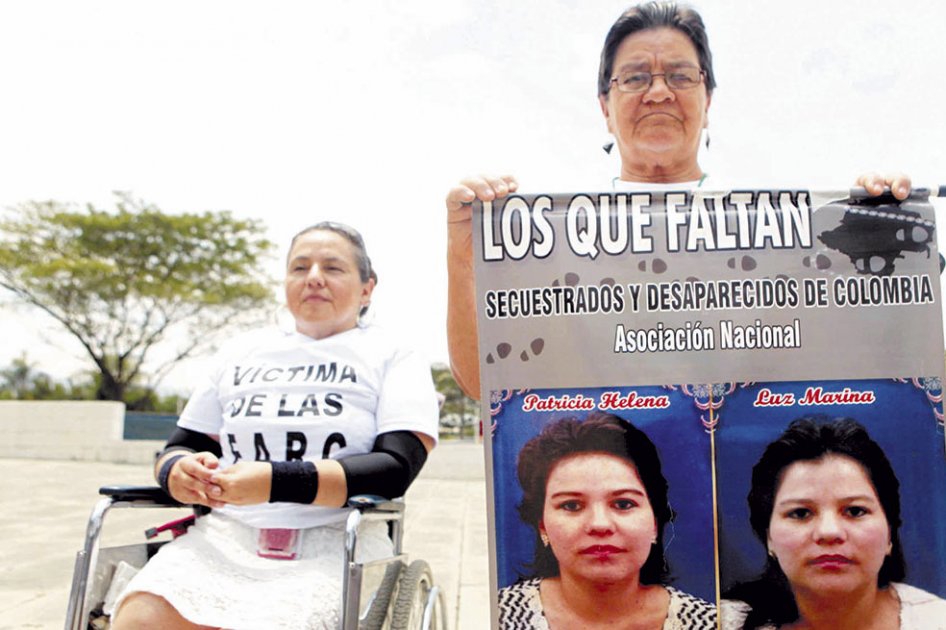 La comisión deberá contribuir al esclarecimiento de lo ocurrido y ofrecer explicaciones a las víctimas. / EFE