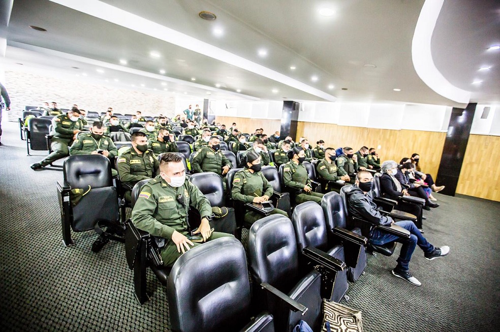 Distrito capacita a policías para atender zonas donde se ejercen actividades sexuales pagas