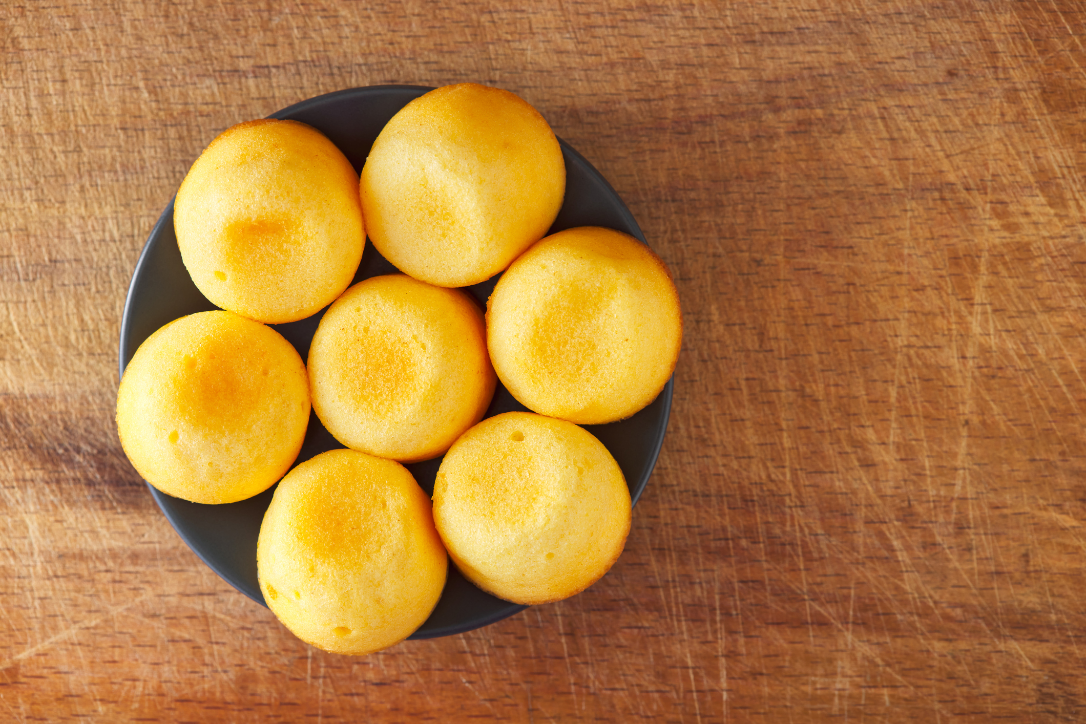 Bizcocho de cuajada casero crujiente: receta fácil y deliciosa