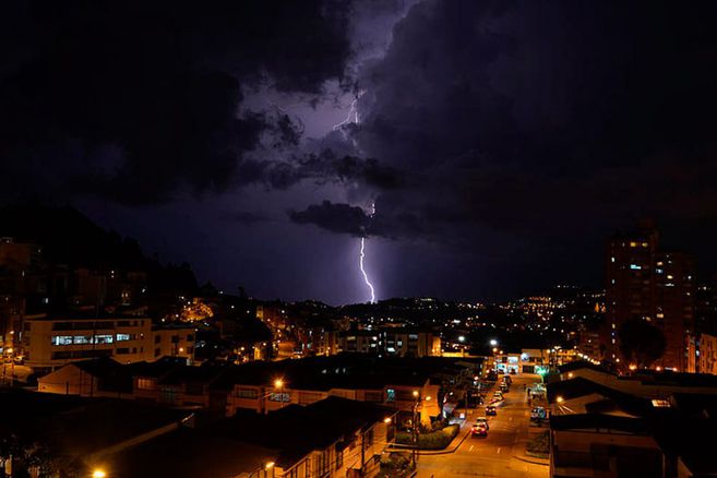 En Bogotá se registraron 280 eventos de lluvia con actividad eléctrica este miércoles