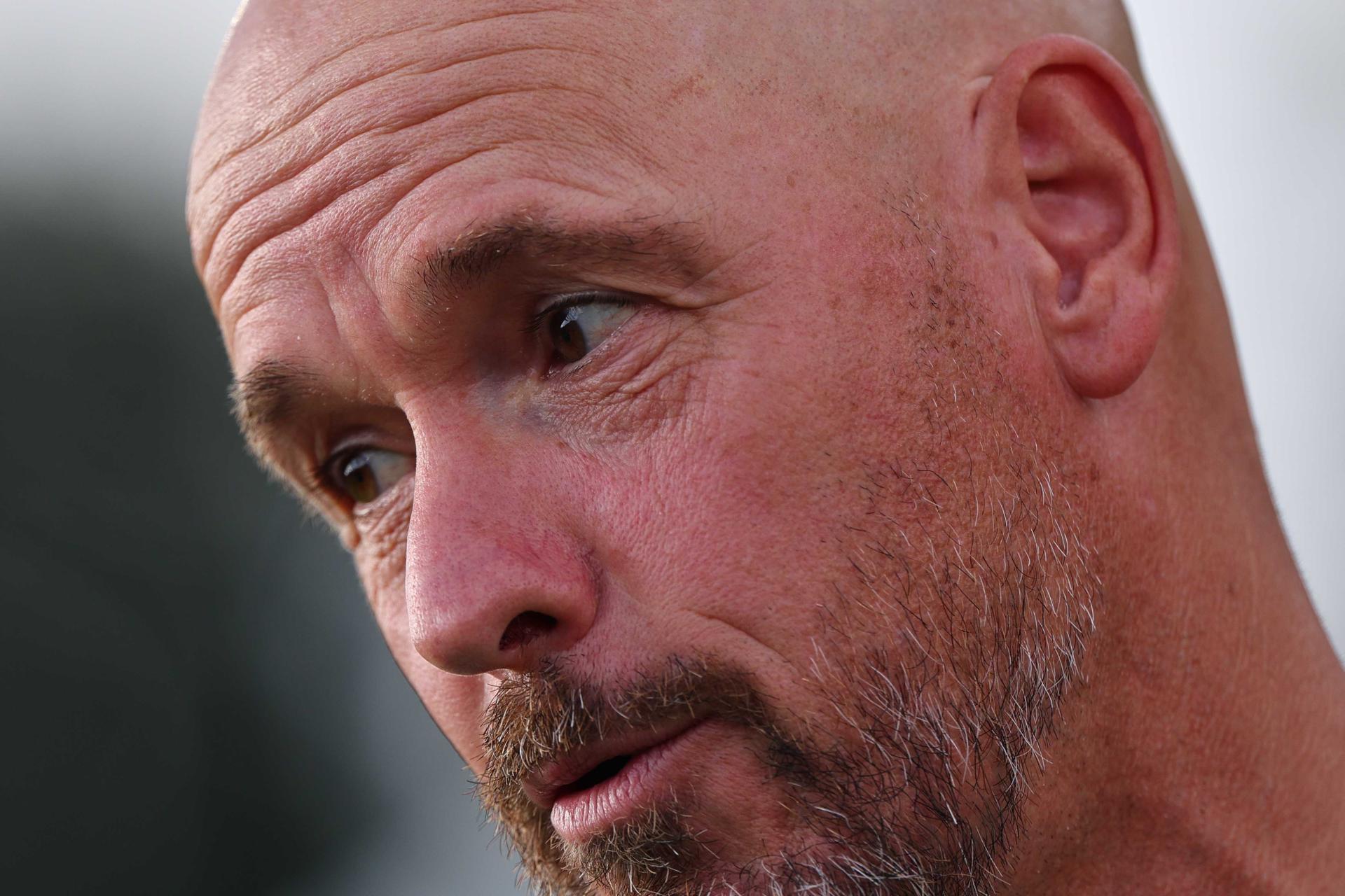 Aspach (Germany), 15/08/2025.- Head coach Erik Ten Hag of Leverkusen talks during an interview before the German DFB Cup first round soccer match between SG Sonnenhof Grossaspach and Bayer 04 Leverkusen, in Aspach, Germany, 15 August 2025. (Alemania) EFE/EPA/ANNA SZILAGYI CONDITIONS - ATTENTION: The DFB regulations prohibit any use of photographs as image sequences and/or quasi-video.