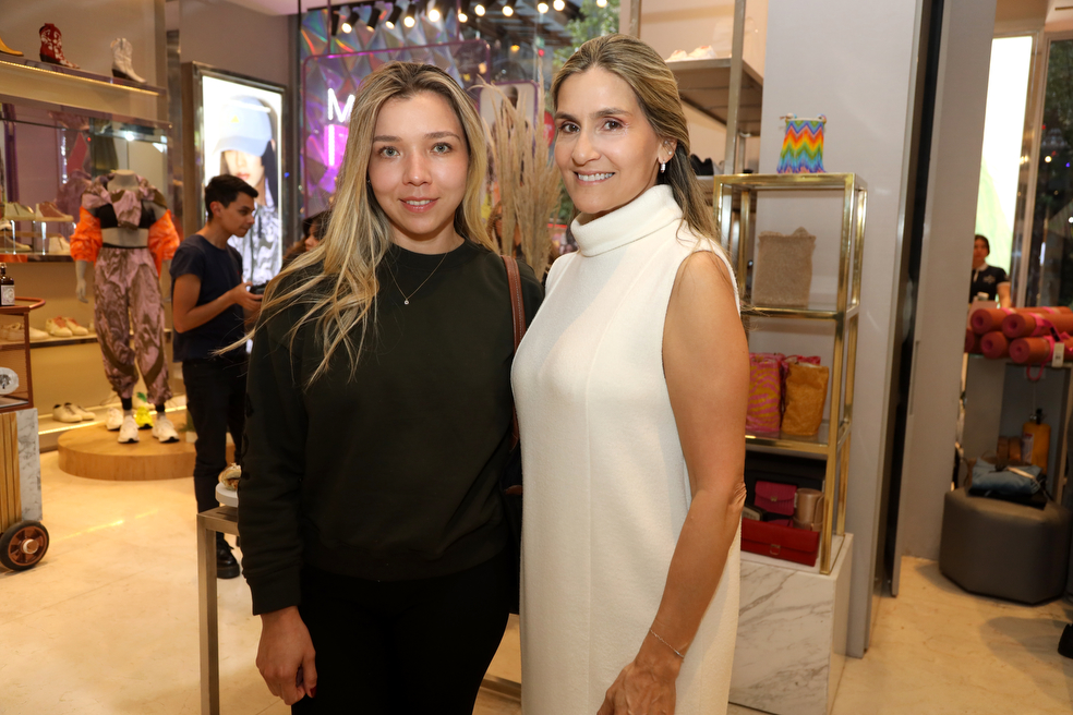 María Isabel Rocha y Gina Yepes