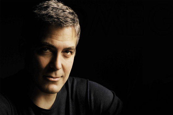 George Clooney dijo haberse estirado la piel de los testículos