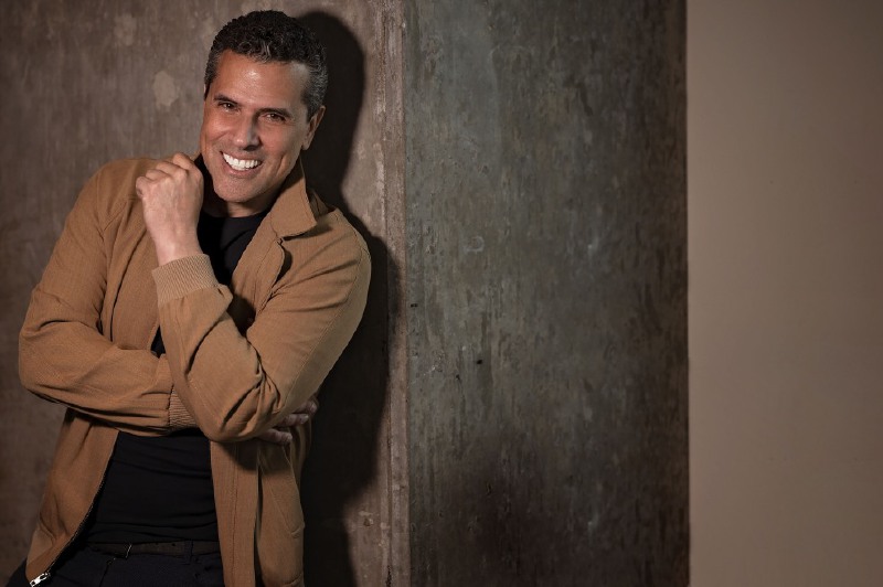 Marco Antonio Regil: el hombre del muro millonario