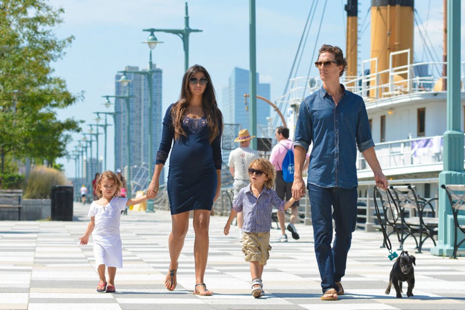 Matthew McConaughey idolatra a Camila Alves