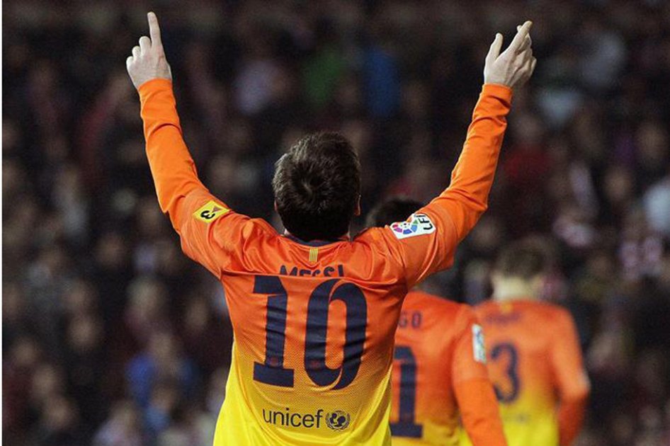 Con el gol 300 de Messi, Barcelona venció a Granada